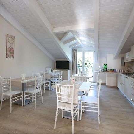 B&B Oliveto กาแซร์ตา ภายนอก รูปภาพ