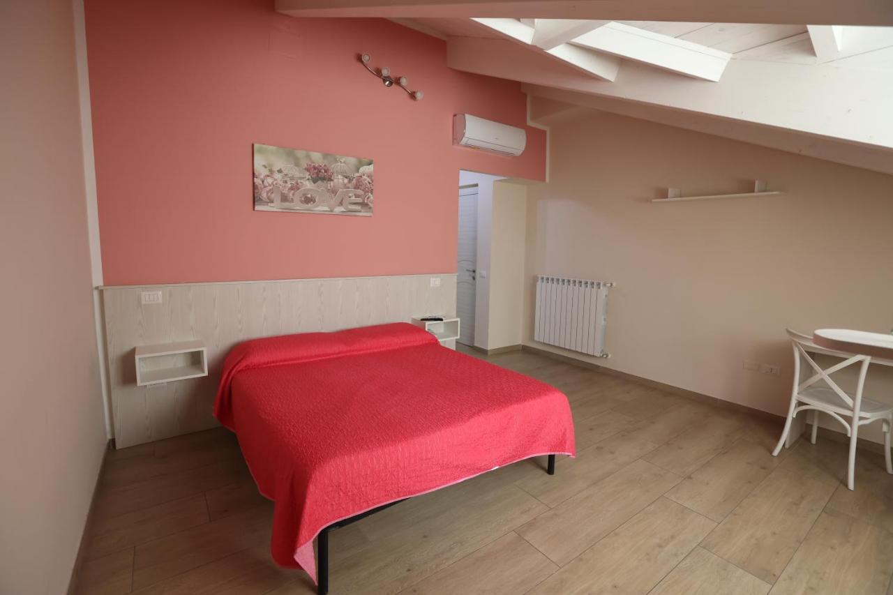 B&B Oliveto กาแซร์ตา ภายนอก รูปภาพ