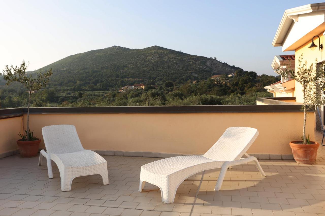 B&B Oliveto กาแซร์ตา ภายนอก รูปภาพ