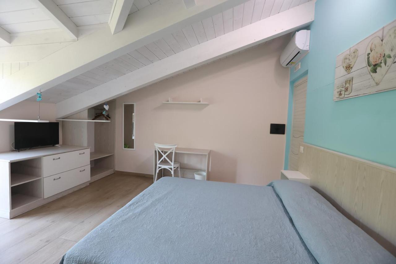 B&B Oliveto กาแซร์ตา ภายนอก รูปภาพ