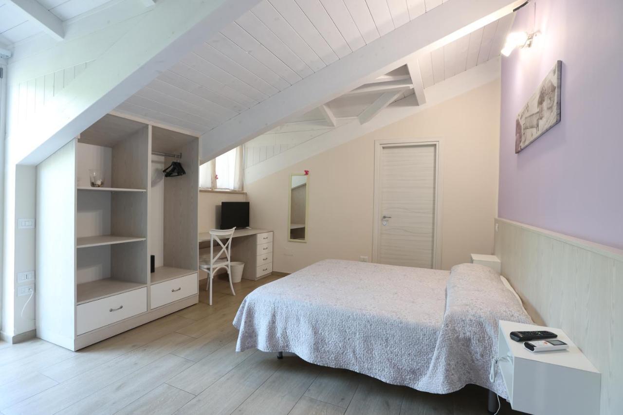 B&B Oliveto กาแซร์ตา ภายนอก รูปภาพ