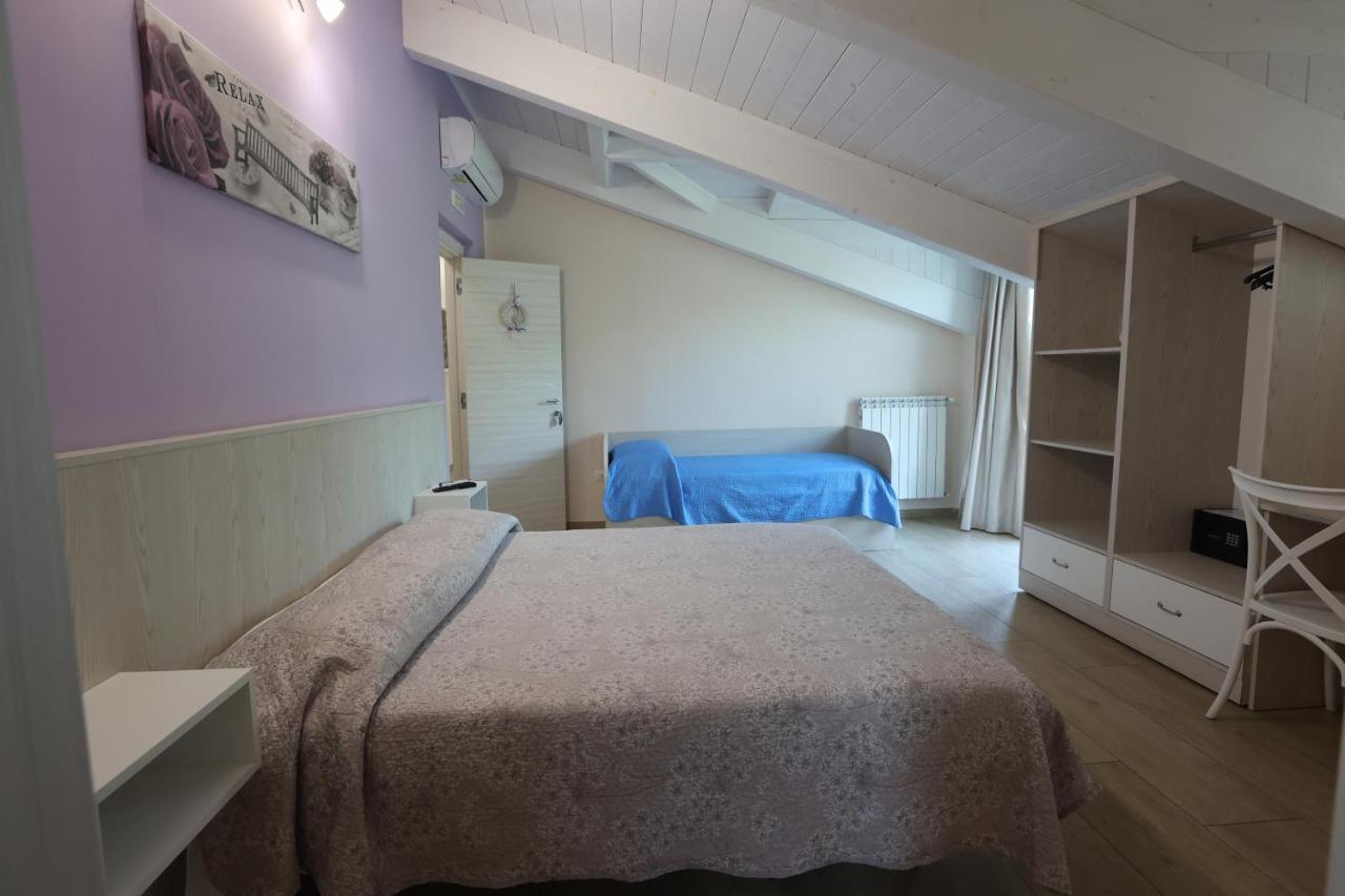 B&B Oliveto กาแซร์ตา ภายนอก รูปภาพ