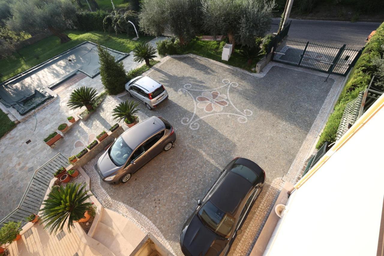 B&B Oliveto กาแซร์ตา ภายนอก รูปภาพ